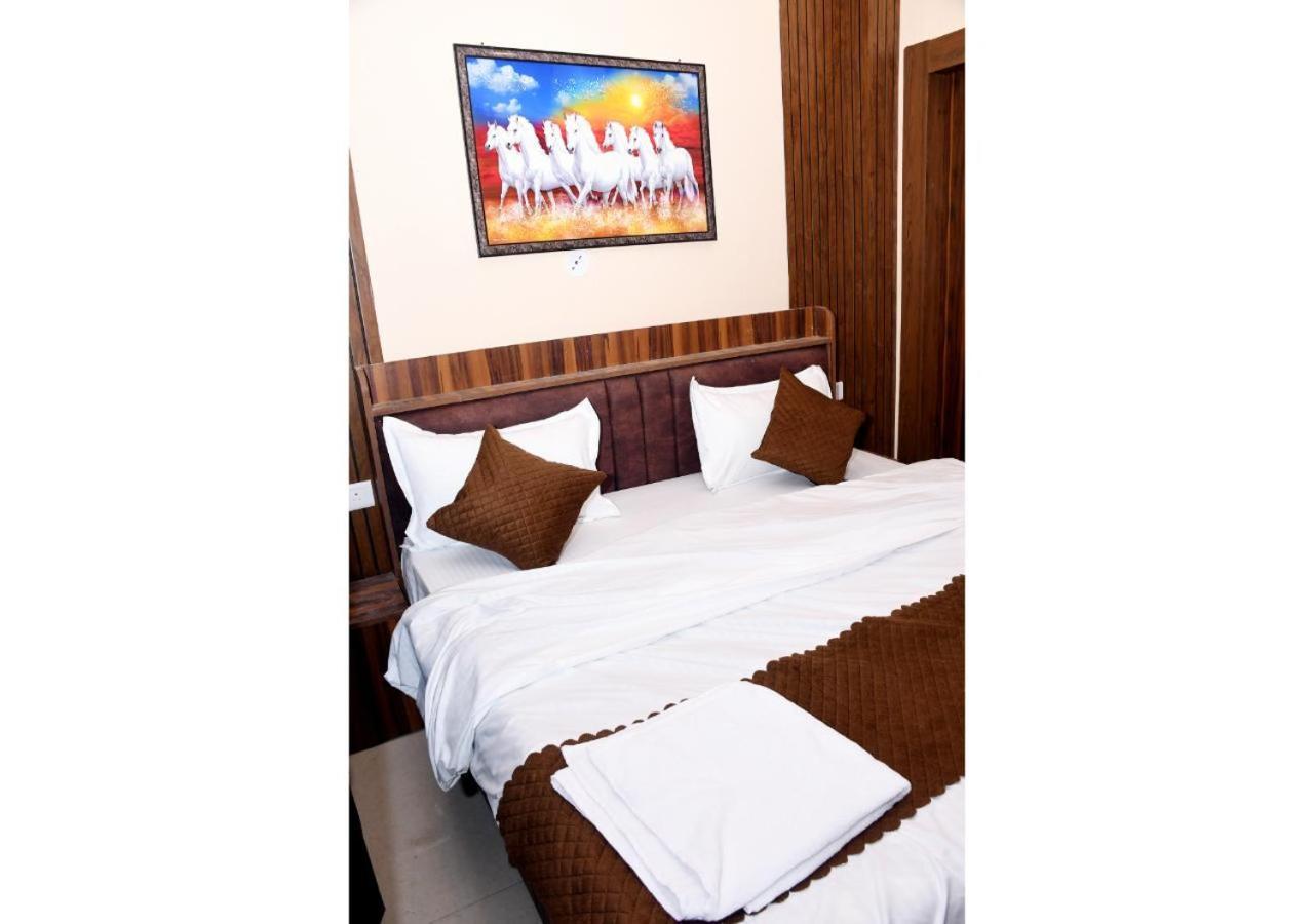 Tirupati Balaji Inn Bageshwar Dham Basari Luaran gambar