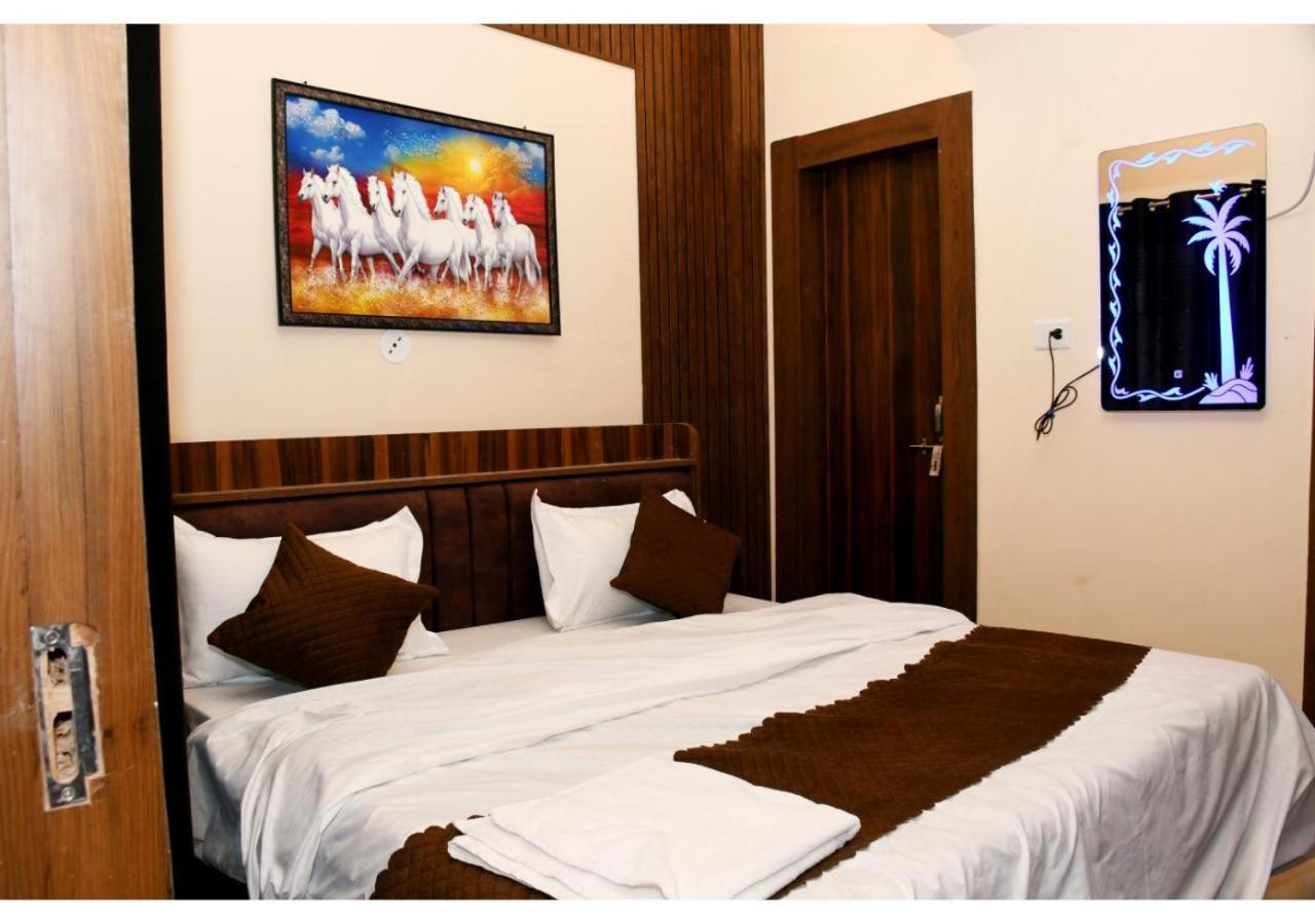Tirupati Balaji Inn Bageshwar Dham Basari Luaran gambar