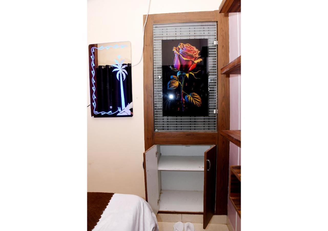 Tirupati Balaji Inn Bageshwar Dham Basari Luaran gambar