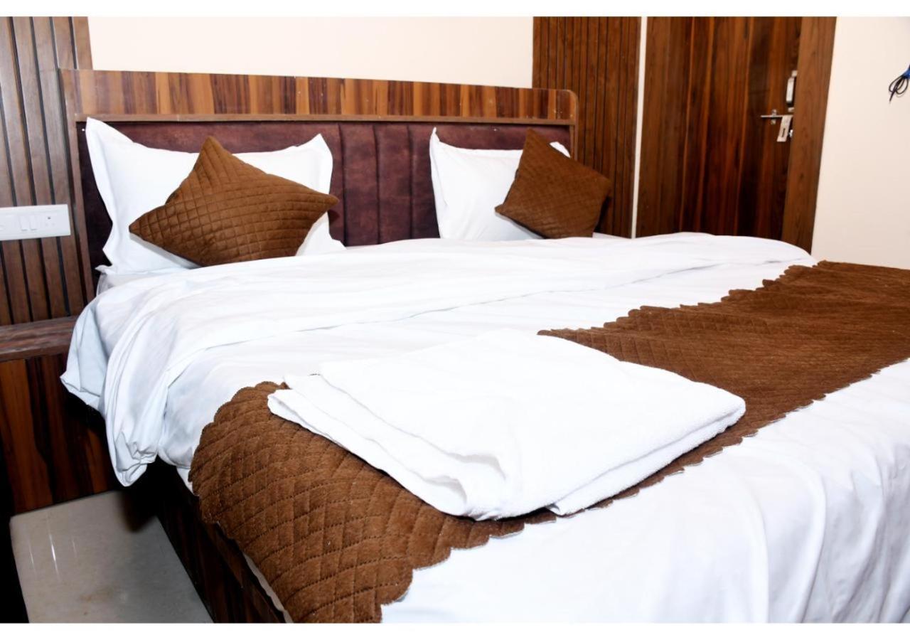 Tirupati Balaji Inn Bageshwar Dham Basari Luaran gambar