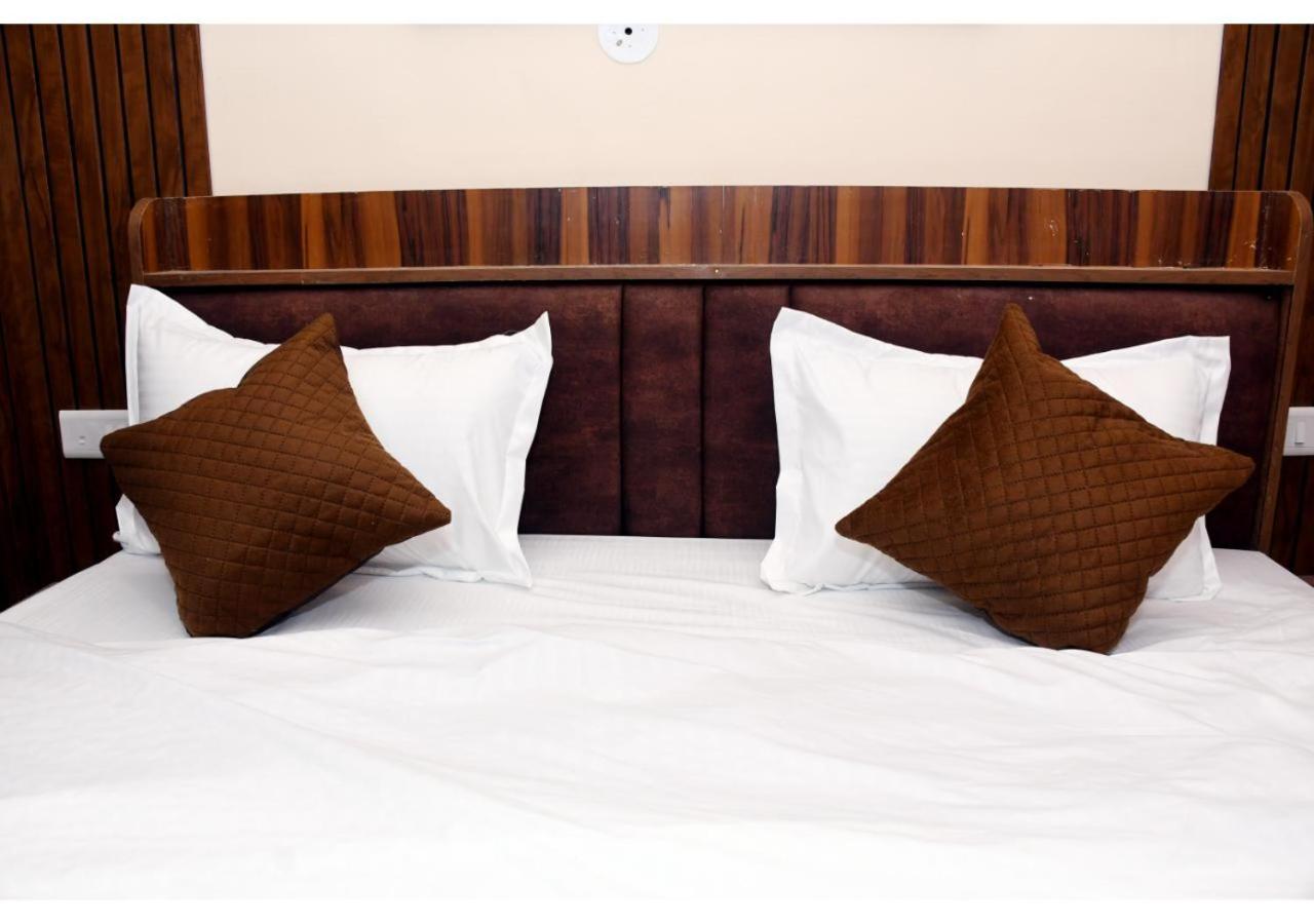 Tirupati Balaji Inn Bageshwar Dham Basari Luaran gambar