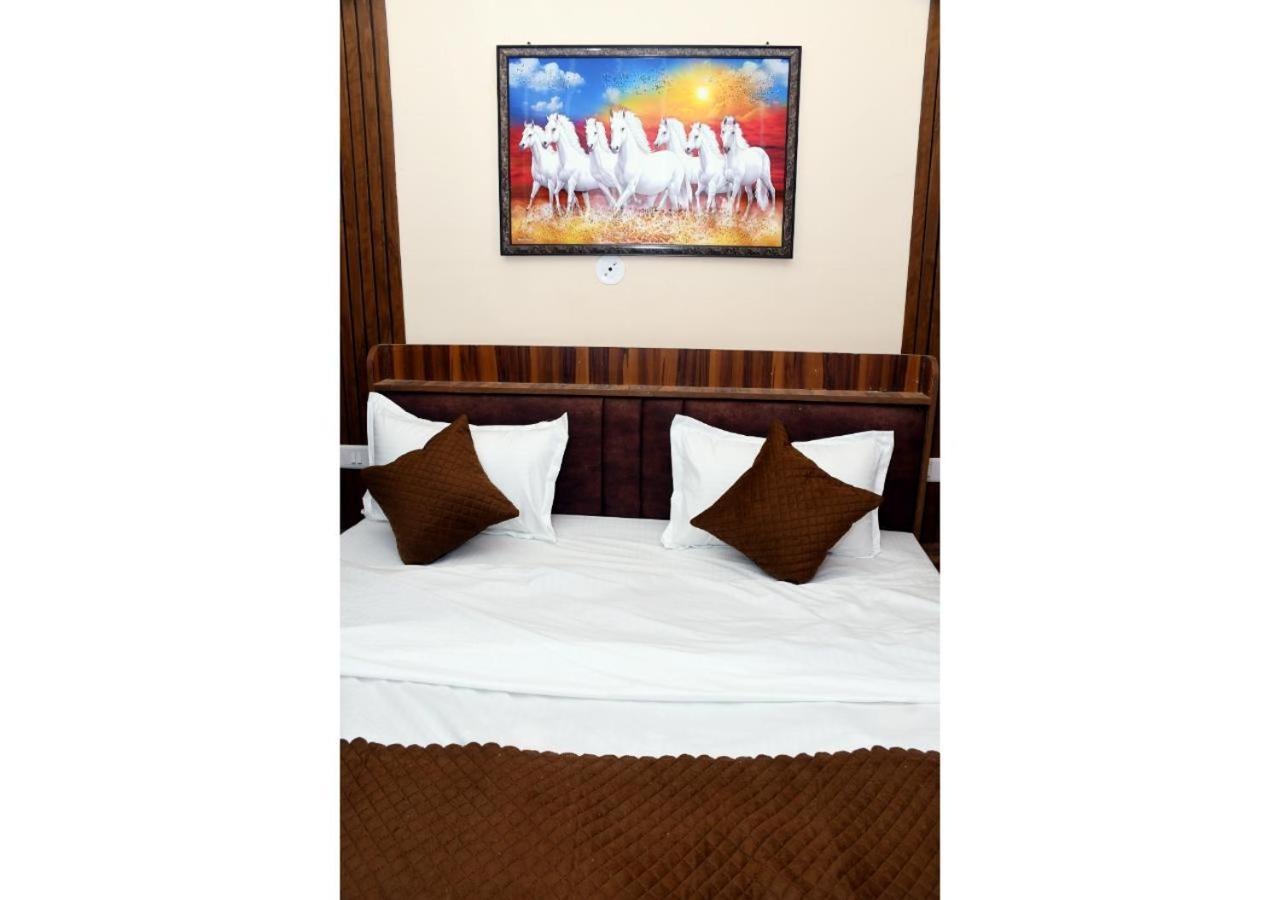 Tirupati Balaji Inn Bageshwar Dham Basari Luaran gambar