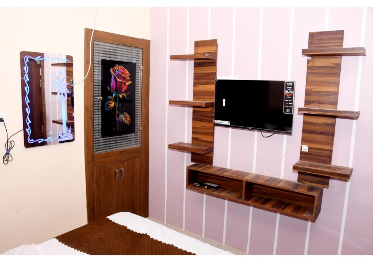 Tirupati Balaji Inn Bageshwar Dham Basari Luaran gambar