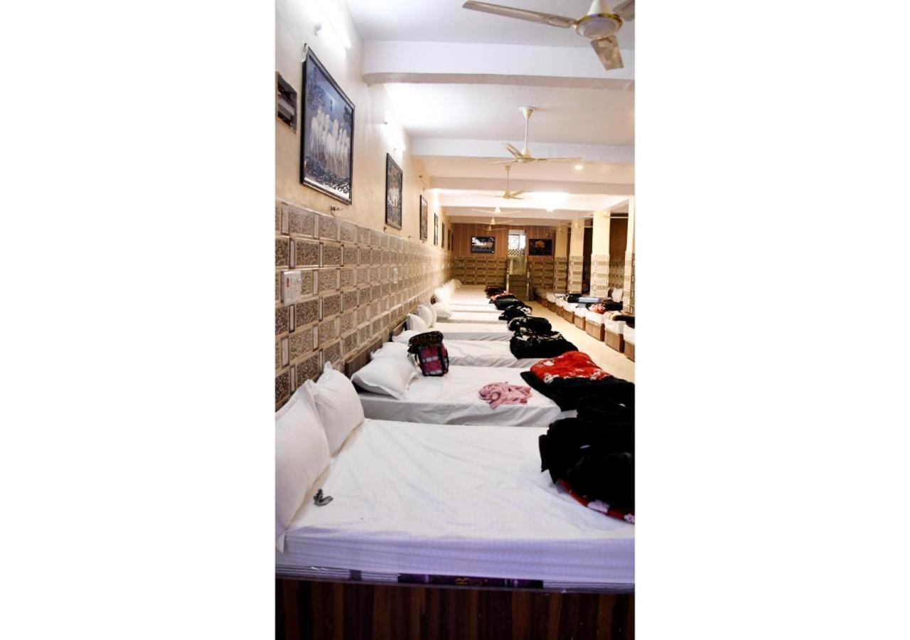 Tirupati Balaji Inn Bageshwar Dham Basari Luaran gambar
