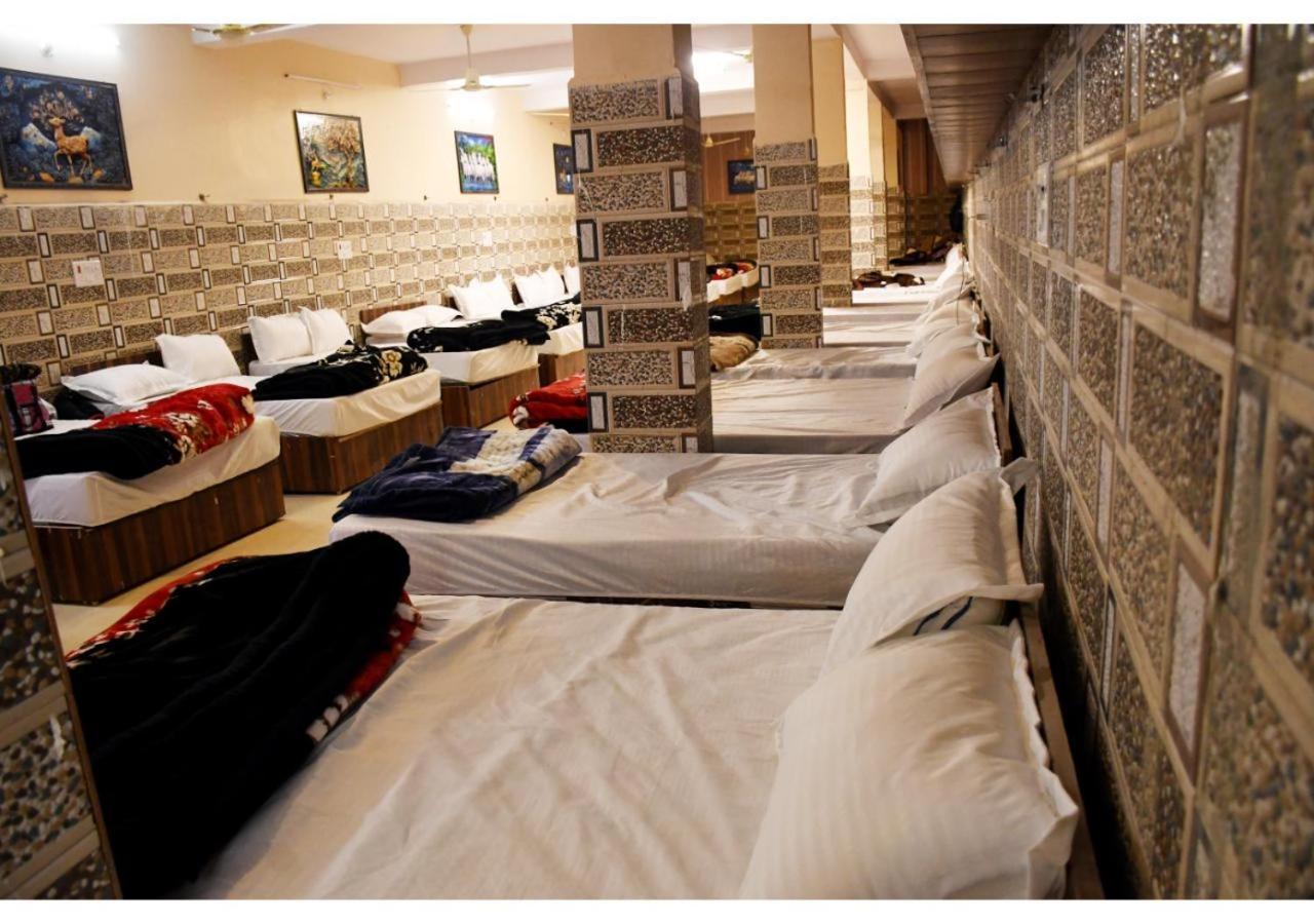 Tirupati Balaji Inn Bageshwar Dham Basari Luaran gambar