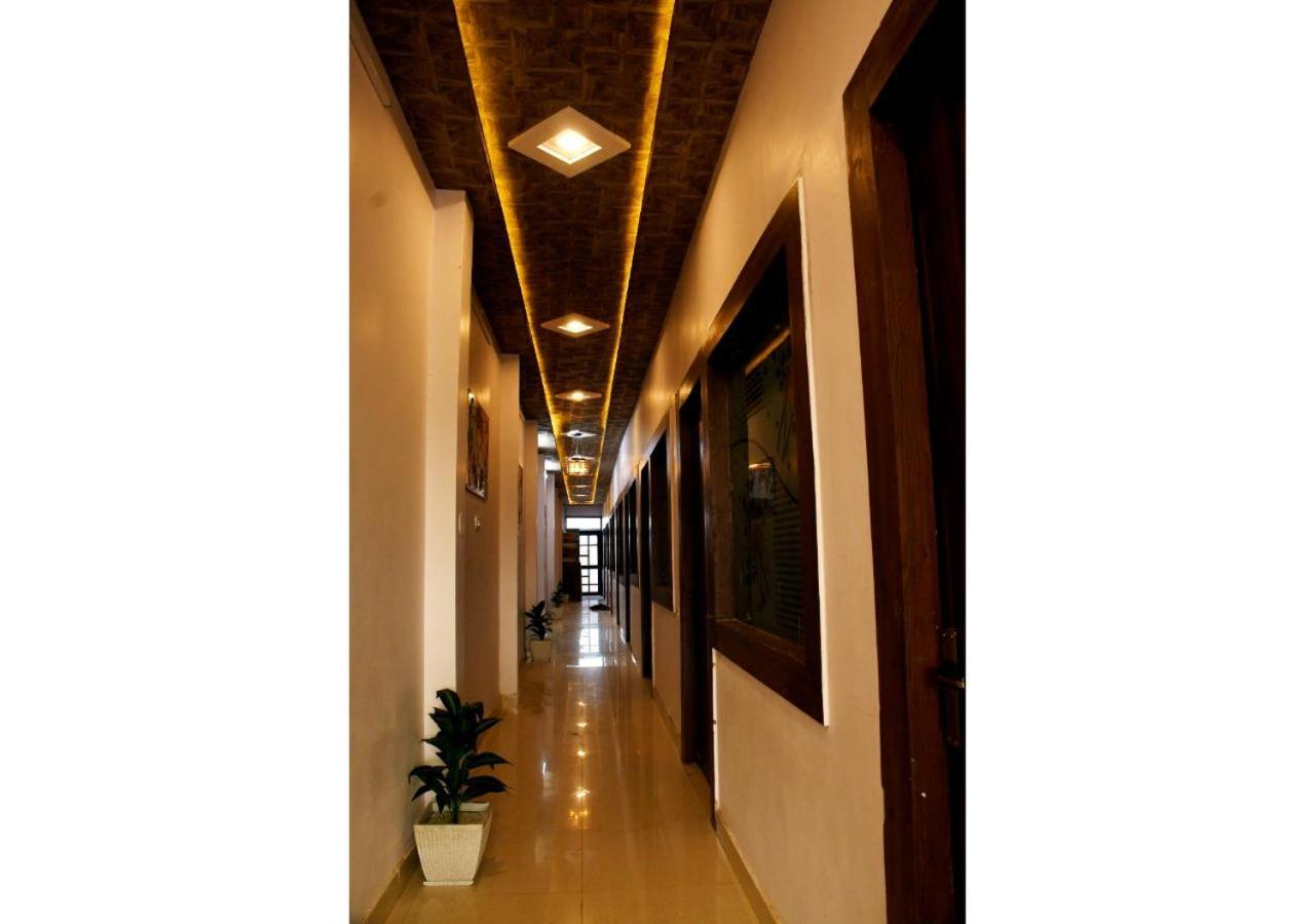 Tirupati Balaji Inn Bageshwar Dham Basari Luaran gambar